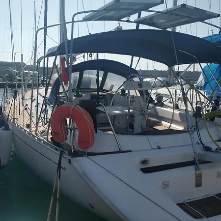 Πλωτό κατάλυμα Slalom -dufour 45 Classic *